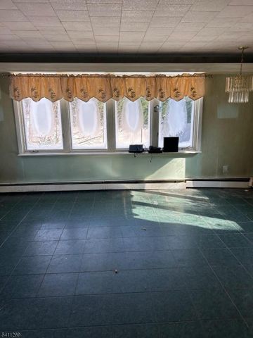 64 William St, Clark Twp., NJ 07066