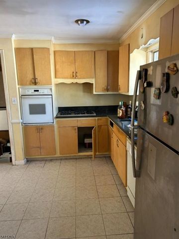 64 William St, Clark Twp., NJ 07066