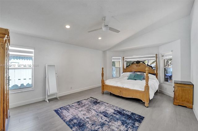 1553 SW 191st Ave, Pembroke Pines, FL 33029