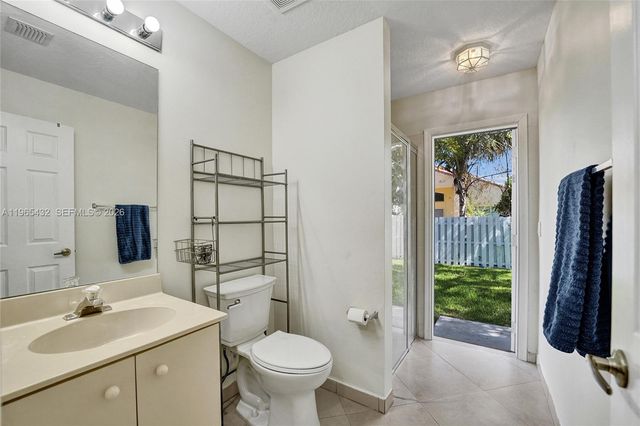 1553 SW 191st Ave, Pembroke Pines, FL 33029