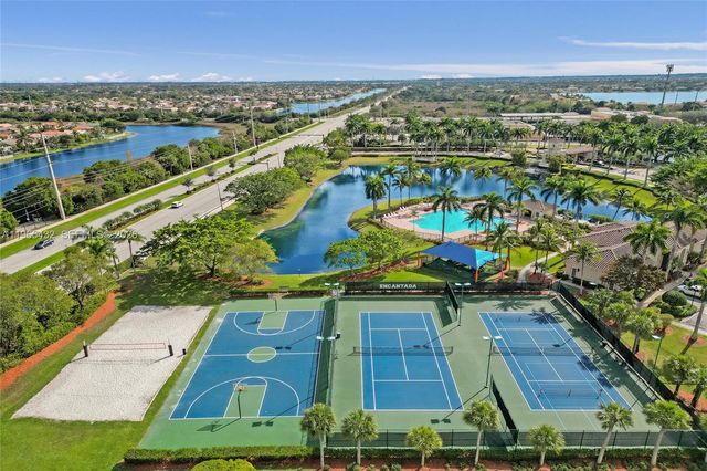 1553 SW 191st Ave, Pembroke Pines, FL 33029