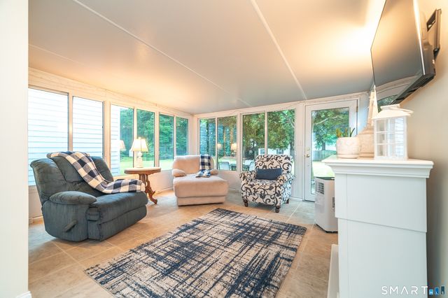 47 Shannon Road, East Hartford, CT 06118