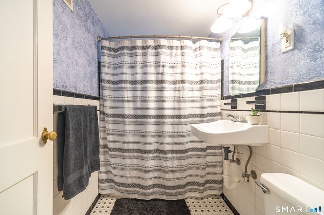 47 Shannon Road, East Hartford, CT 06118