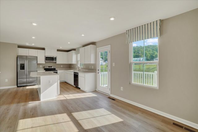 69 SUMMERFIELD DR, Hanover, PA 17331