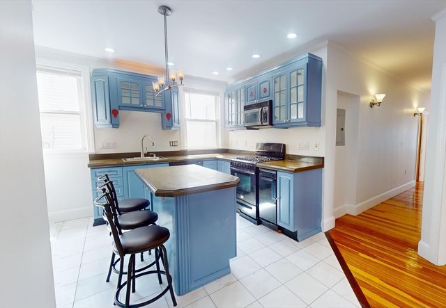 200 Hyde Park Ave 2, Boston, MA 02130