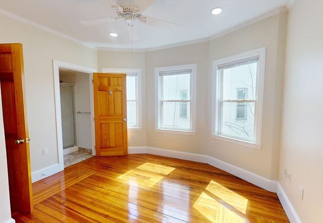 200 Hyde Park Ave 2, Boston, MA 02130