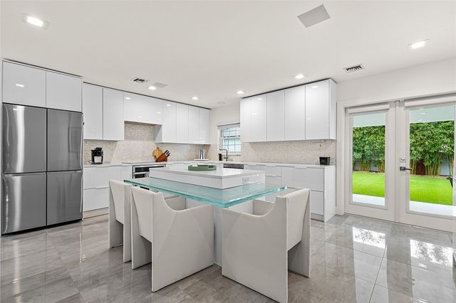 774 Azalea Lane, Vero Beach, FL 32963