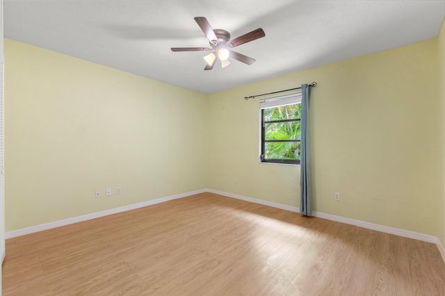 2041 SE Floresta Dr, Port St Lucie, FL 34984