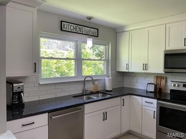 9755 Brittleigh Terrace, Affton, MO 63123