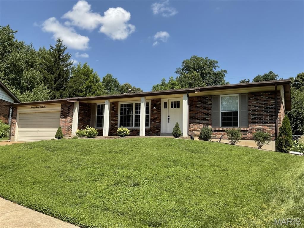 9755 Brittleigh Terrace, Affton, MO 63123