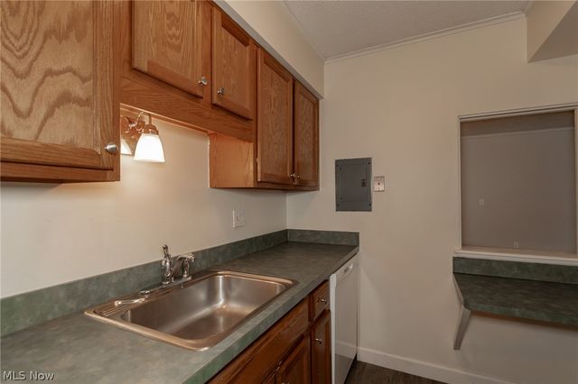 9956 Johnnycake Ridge Rd N-3, Concord Twp, OH 44077