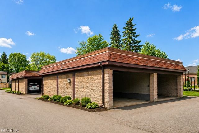 9956 Johnnycake Ridge Rd N-3, Concord Twp, OH 44077