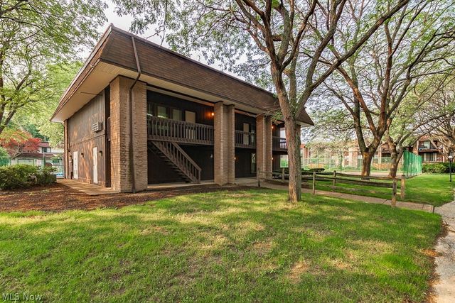 9956 Johnnycake Ridge Rd N-3, Concord Twp, OH 44077