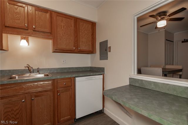 9956 Johnnycake Ridge Rd N-3, Concord Twp, OH 44077