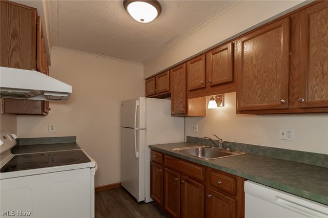 9956 Johnnycake Ridge Rd N-3, Concord Twp, OH 44077