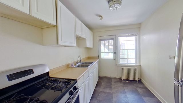 835 MULFORD Street G, Evanston, IL 60202