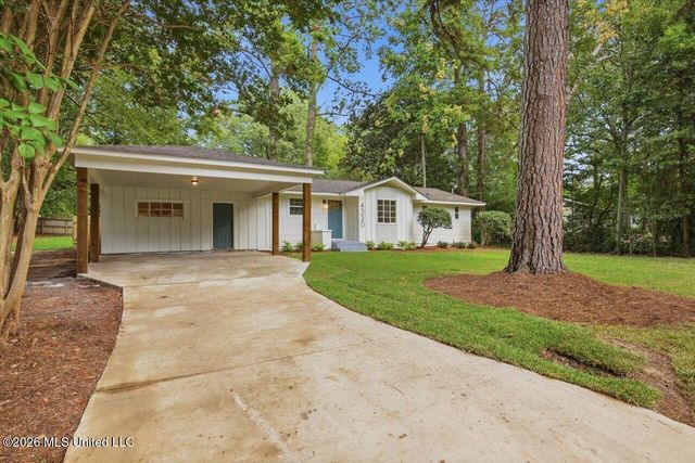 4330 Manhassett Drive, Jackson, MS 39211
