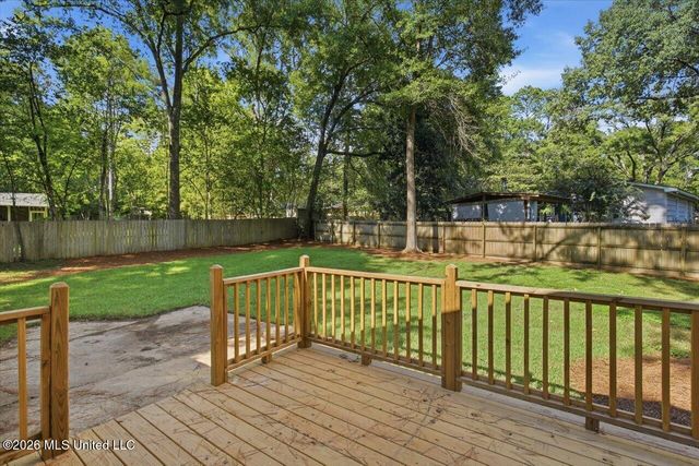 4330 Manhassett Drive, Jackson, MS 39211