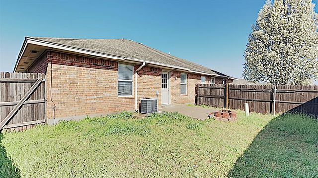 1722 W Palm Place, Oklahoma City, OK 73128
