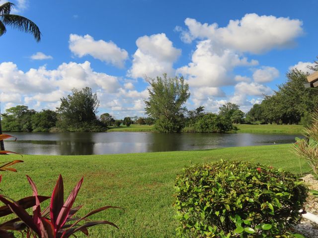 5558 Parkwalk Circle E, Boynton Beach, FL 33472