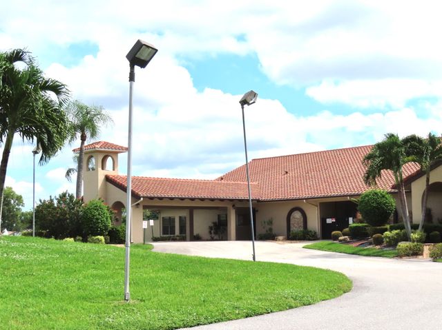 5558 Parkwalk Circle E, Boynton Beach, FL 33472