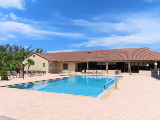 5558 Parkwalk Circle E, Boynton Beach, FL 33472