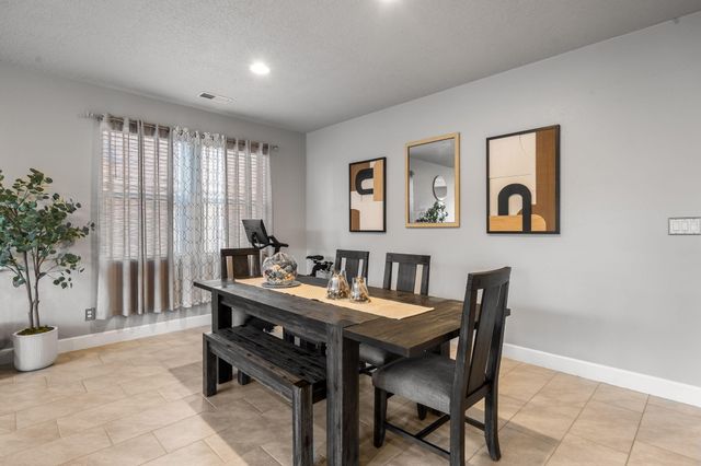 6215 Basil Place NW, Albuquerque, NM 87120