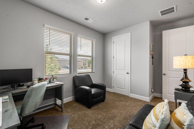 6215 Basil Place NW, Albuquerque, NM 87120