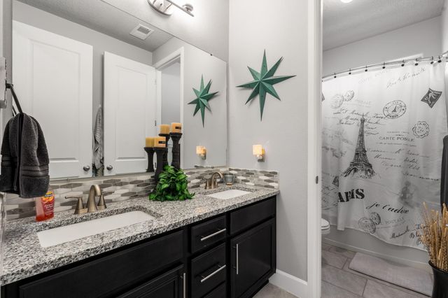 6215 Basil Place NW, Albuquerque, NM 87120