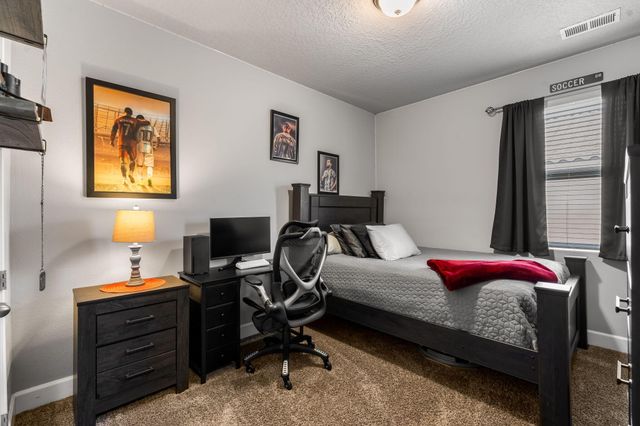 6215 Basil Place NW, Albuquerque, NM 87120