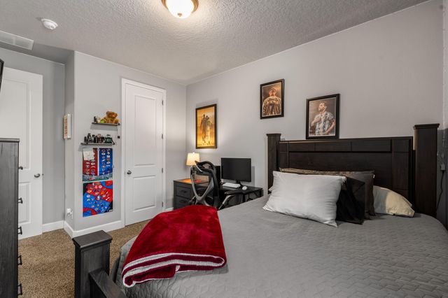 6215 Basil Place NW, Albuquerque, NM 87120