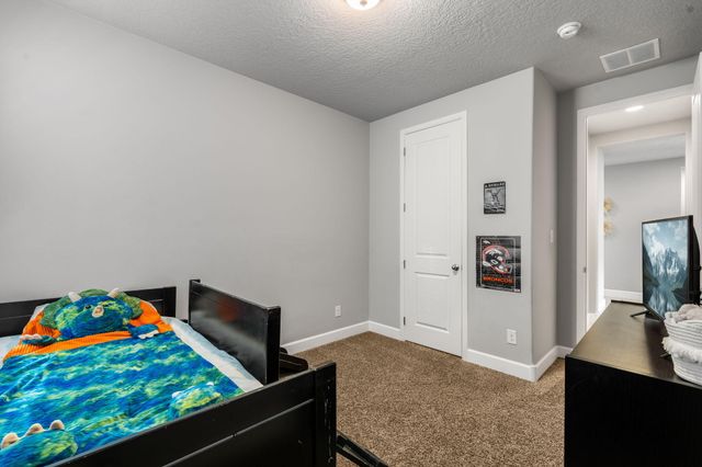 6215 Basil Place NW, Albuquerque, NM 87120
