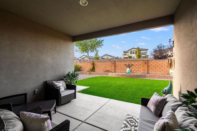 6215 Basil Place NW, Albuquerque, NM 87120