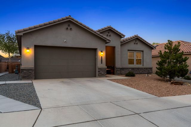 6215 Basil Place NW, Albuquerque, NM 87120