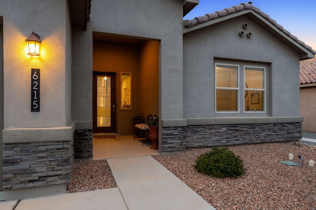 6215 Basil Place NW, Albuquerque, NM 87120
