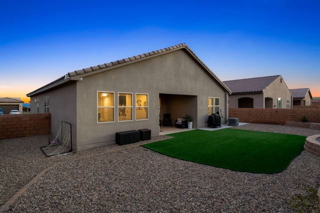 6215 Basil Place NW, Albuquerque, NM 87120