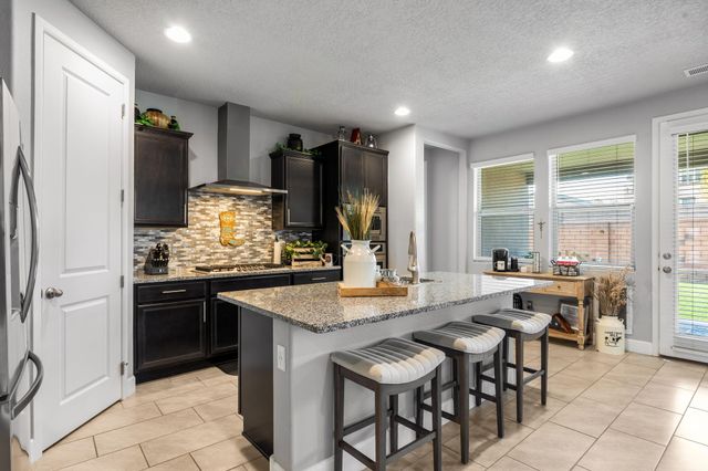 6215 Basil Place NW, Albuquerque, NM 87120