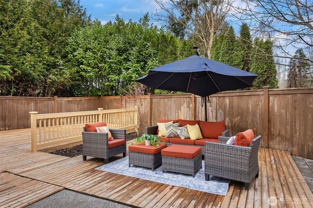 11496 158th Avenue NE, Redmond, WA 98052