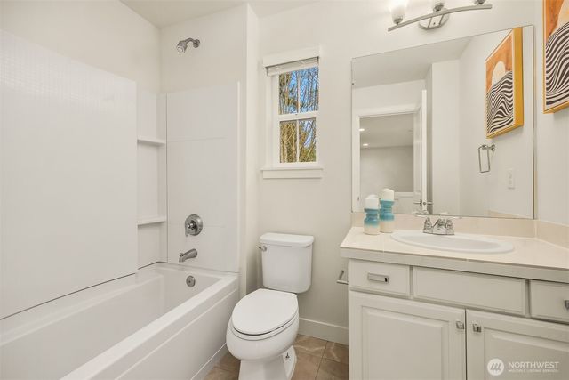 11496 158th Avenue NE, Redmond, WA 98052