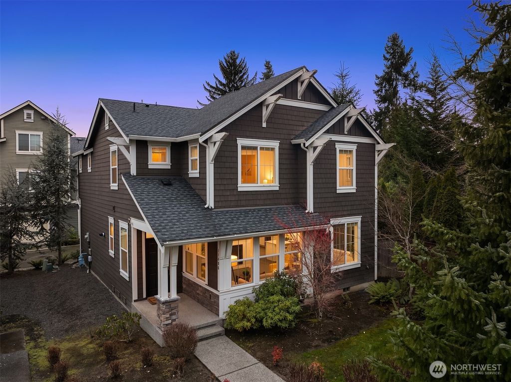 11496 158th Avenue NE, Redmond, WA 98052