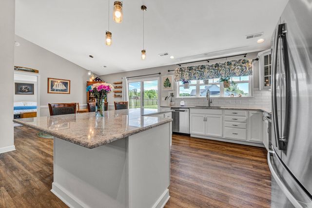 915 Morewood RD, Hardy, VA 24101