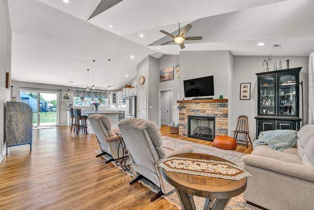 915 Morewood RD, Hardy, VA 24101