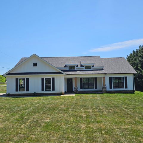 915 Morewood RD, Hardy, VA 24101