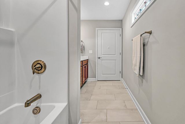 915 Morewood RD, Hardy, VA 24101