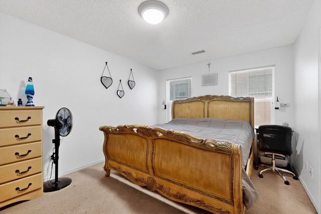 10815 McMichael Lane SW, Albuquerque, NM 87121