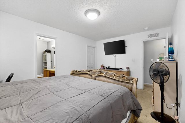 10815 McMichael Lane SW, Albuquerque, NM 87121