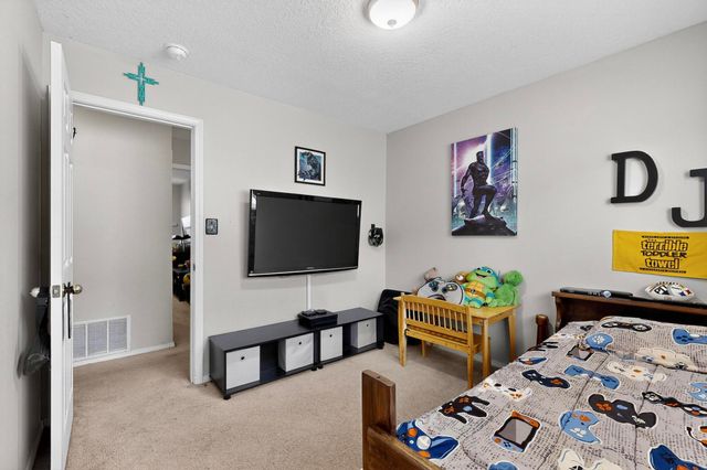 10815 McMichael Lane SW, Albuquerque, NM 87121