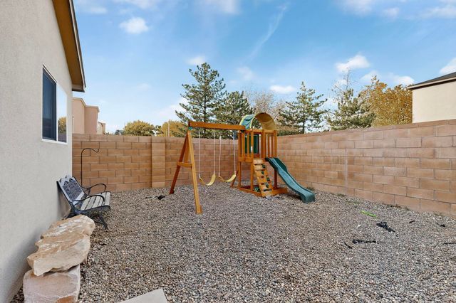 10815 McMichael Lane SW, Albuquerque, NM 87121