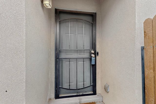 10815 McMichael Lane SW, Albuquerque, NM 87121