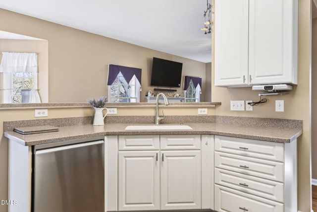 112 Del Rio Drive, Cary, NC 27519